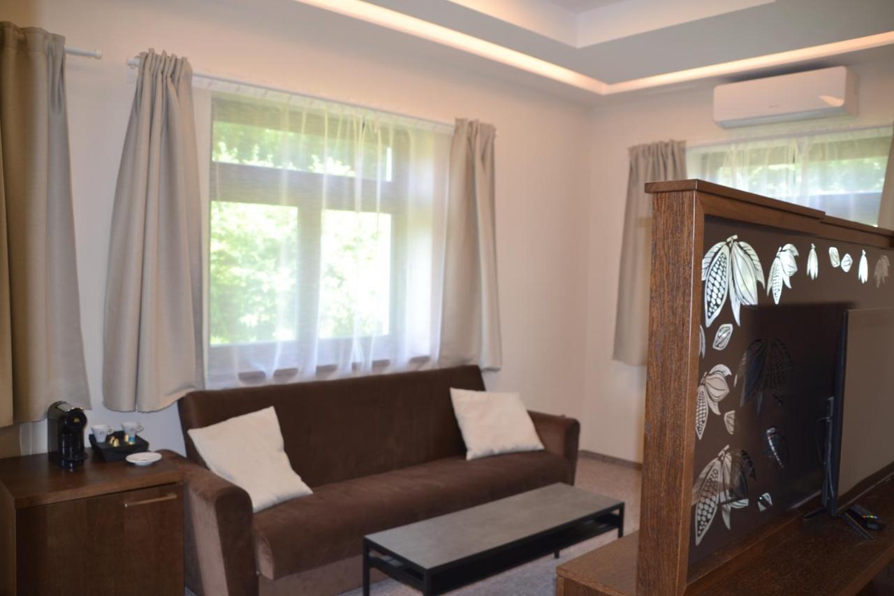 Wellness Hotel Svachovka Mirkovice ภายนอก รูปภาพ