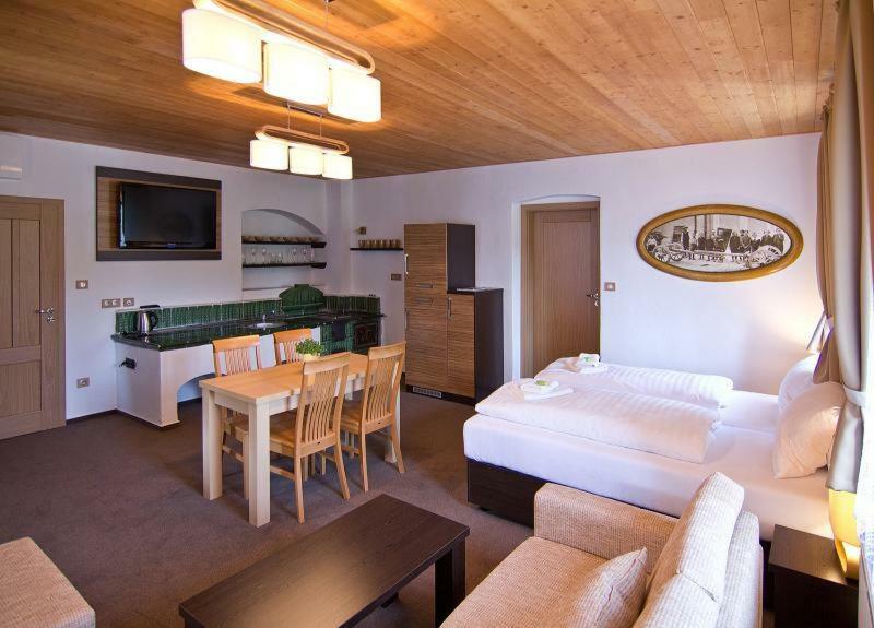 Wellness Hotel Svachovka Mirkovice ภายนอก รูปภาพ